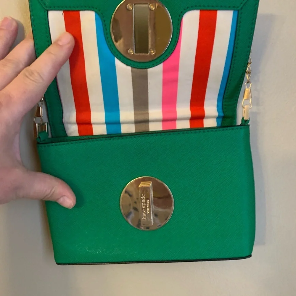 Kate Spade Newbury Lane Sally Crossbody Bag Purse Green Leather Stripe Interior